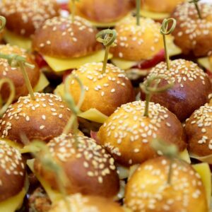 מגש כריכוני מבחר גבינות